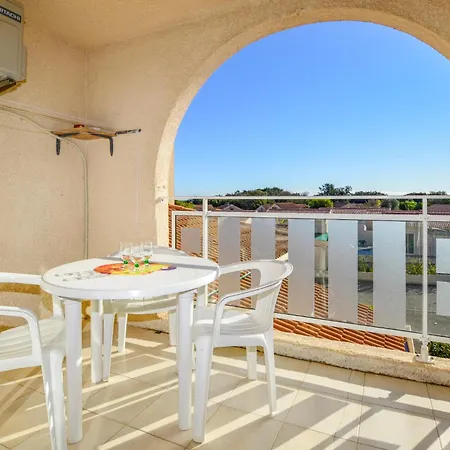 Lägenhet 1 Bedroom Amazing In